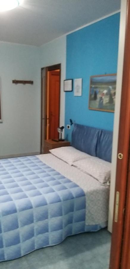 La Finestra Sul Cortile Bed & Breakfast Pomezia Exterior foto